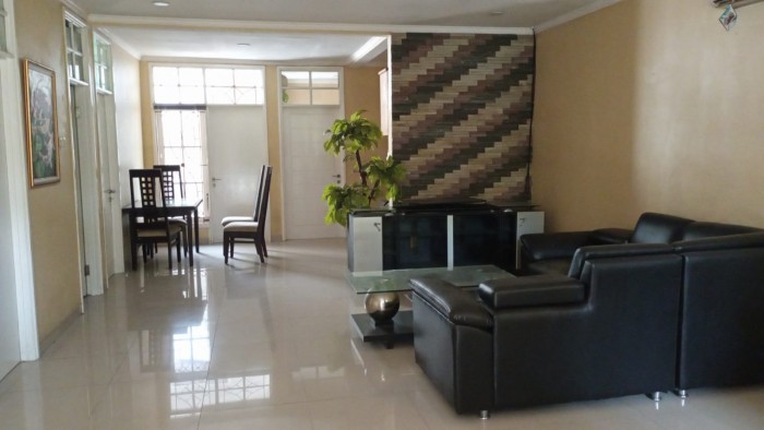 Rumah Disewakan Semi Furnished di Taman Beverly Lippo Cikarang